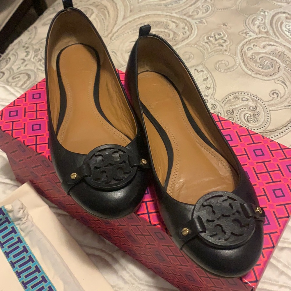Tory Burch flats gently used